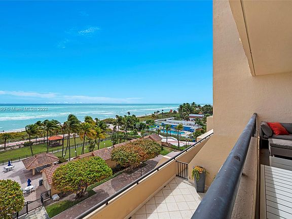 4th image of 2555 Collins Ave APT 709