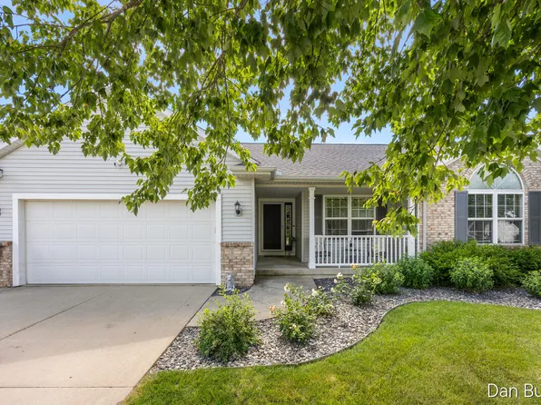 2896 Barcroft Dr SW, Wyoming, MI 49418
