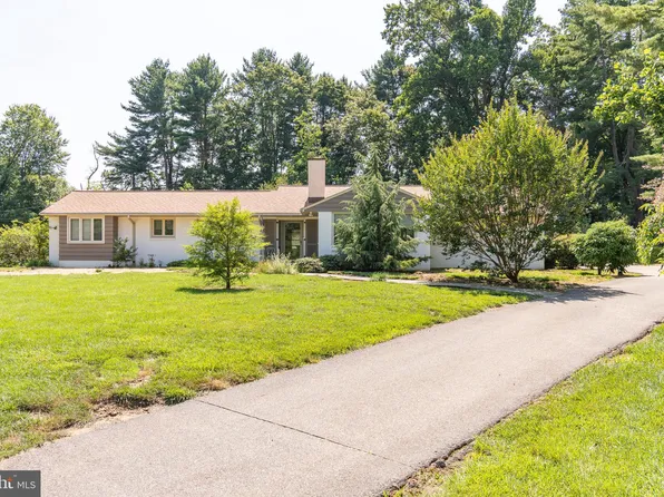 112 Brook Valley Rd, Wilmington, DE 19807