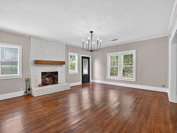 5th image of 504 W Grove St