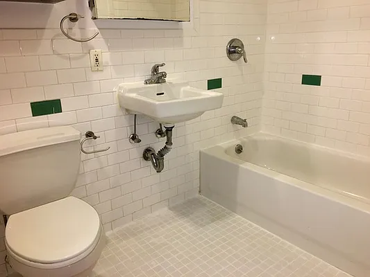 Rented by Astoria Realty | media 25