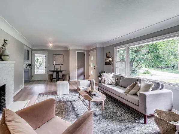 16 Westwood Rd, Minnetonka, MN 55305