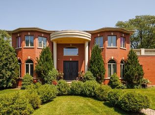 231 Vista Dr, Wilmette, IL 60091