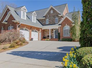 4410 Rosebriar Square Dr, Winston Salem, NC 27106