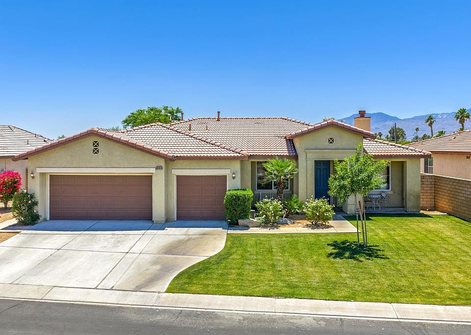 1st image of 80059 Peak Forest Dr
