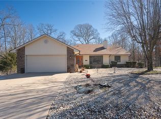 10 Newburgh Dr, Bella Vista, AR 72715