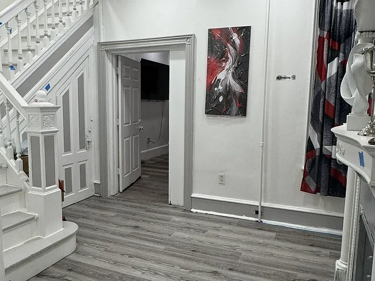 1209 W Erie Ave #8 — Photo 7
