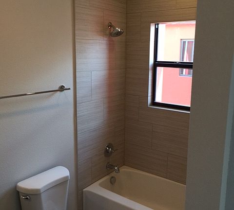4th image of 124-156 8th St N #1