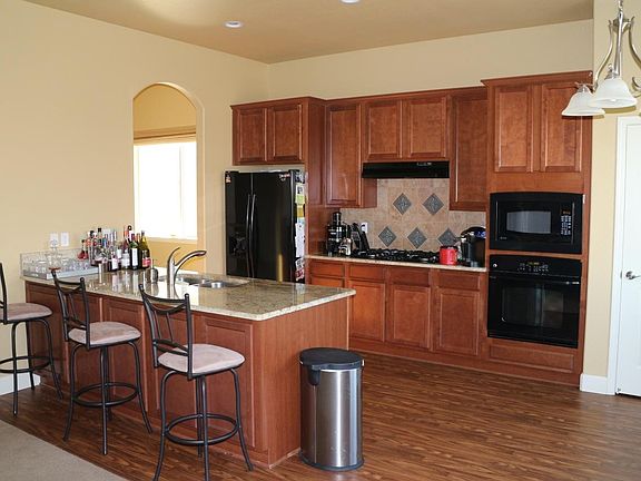 3rd image of 1527 Poptart Ct