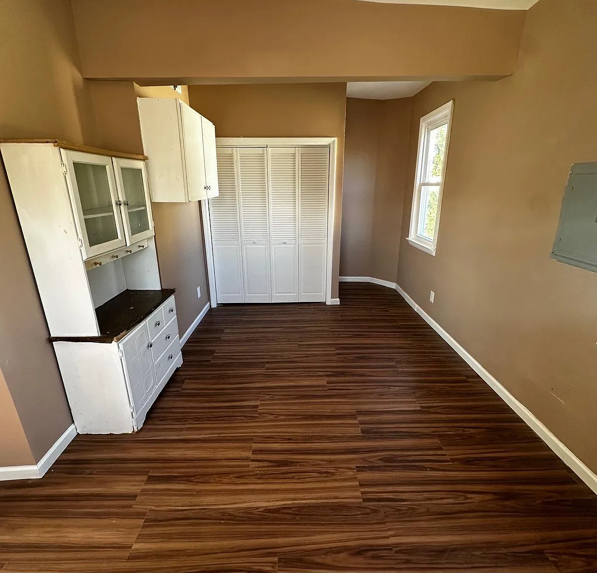 3 bed, 2136 sqft, $2,850 — Photo 3