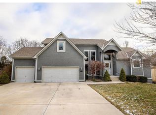 2012 SW Walden Dr, Lees Summit, MO 64081