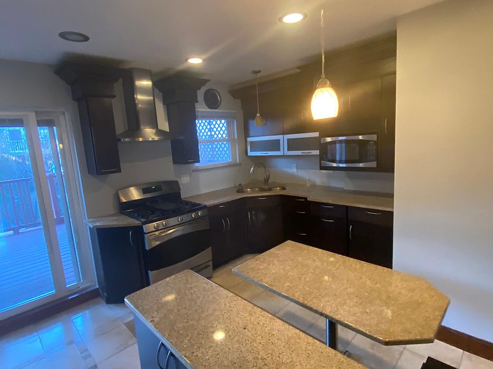 1st image of 521 Hollywood Ave Floor 2