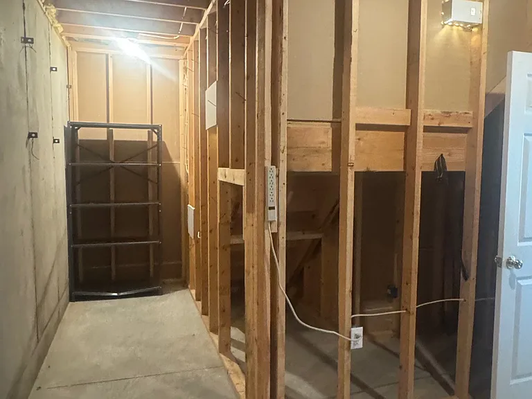 1108 Meadows Pl — Photo 28