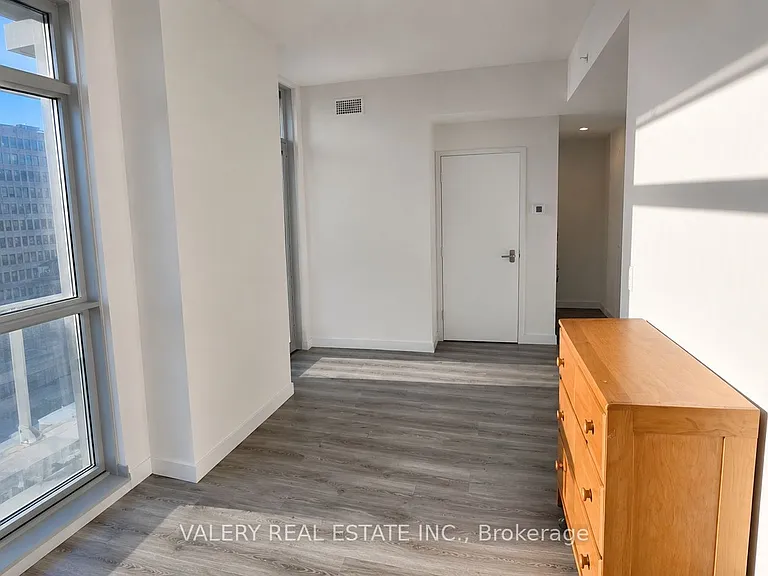 60 Frederick St #809 — Photo 8