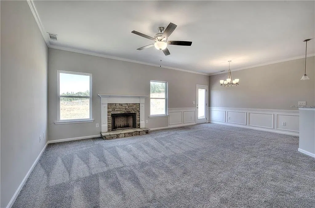 3 bed, 2.5 bath, 1665 sqft, $2,200 — Photo 2