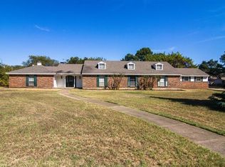 1107 Green Valley Ln, Duncanville, TX 75137