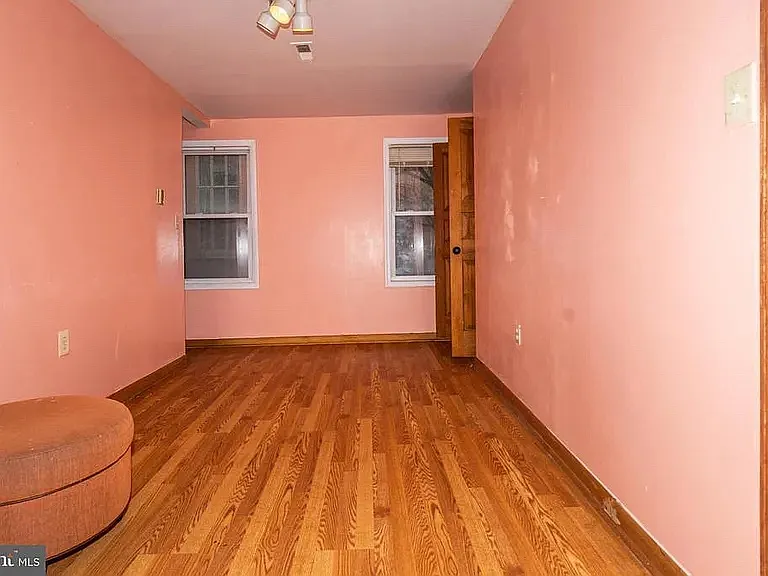 304 Park Ave #2 — Photo 3