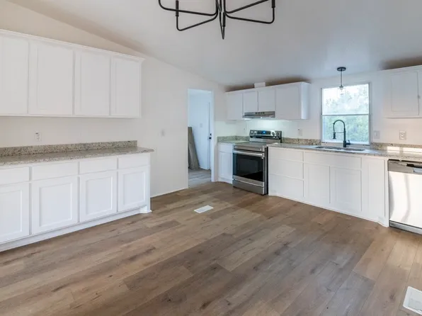 4549 Arrowhead Dr, Weatherford, TX 76087