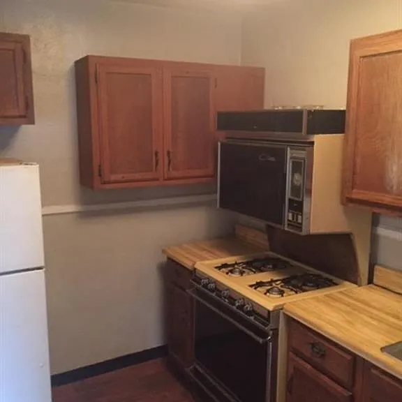 2359 Vermillion Dr — Photo 5