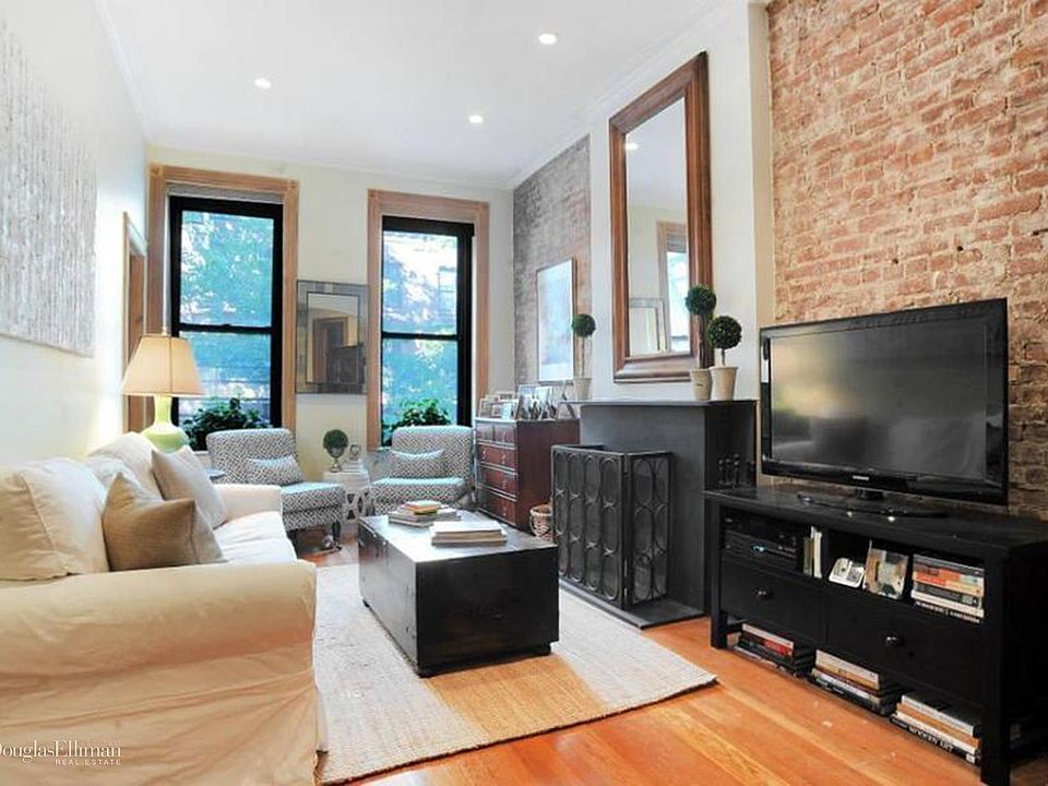 2nd image of 114 E 91st St APT 2A