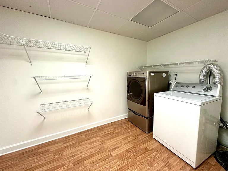 533 Inwood Dr — Photo 19