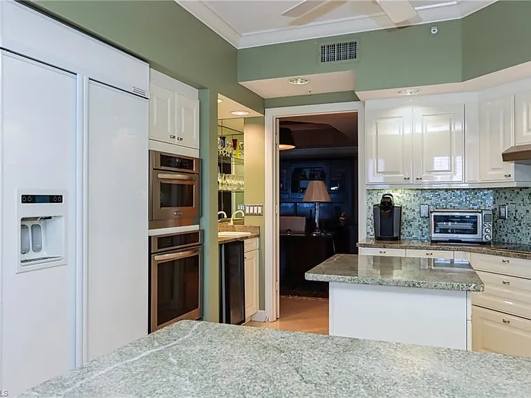 8990 Bay Colony Dr #1002 — Photo 9