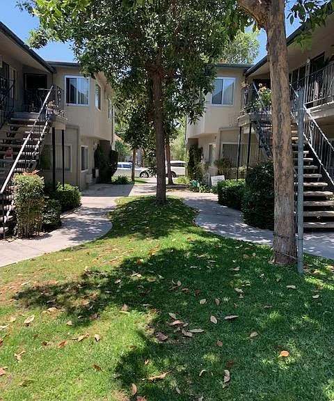 7322 Newlin Ave #F — Photo 1
