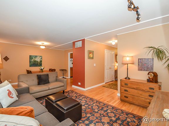 Living Room/Dining Room