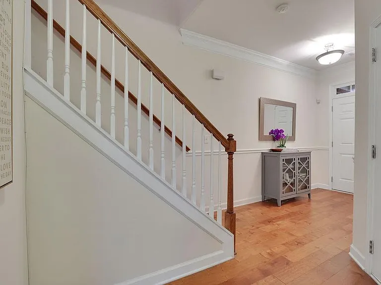 1651 Oakbrook Lake Dr — Photo 3