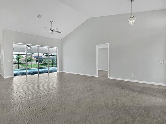 5th image of 15240 Hennipen Cir