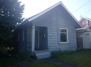7049 17th Ave NW, Seattle, WA 98117