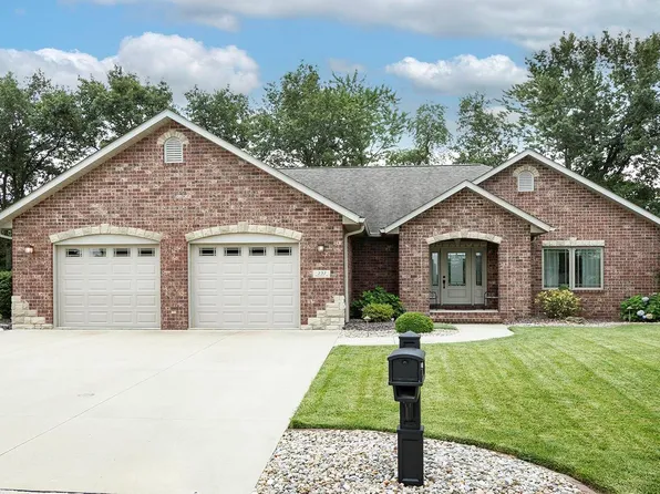 232 Briarwood Ln, Aviston, IL 62216