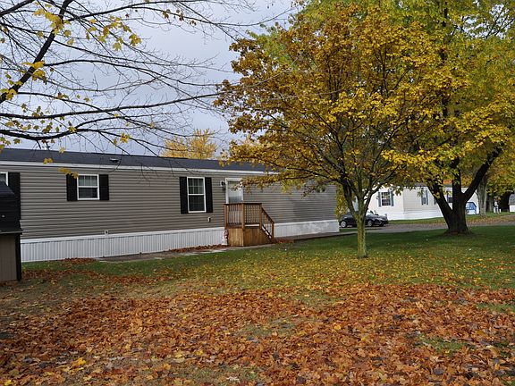 3rd image of 3751 Ojibway Dr