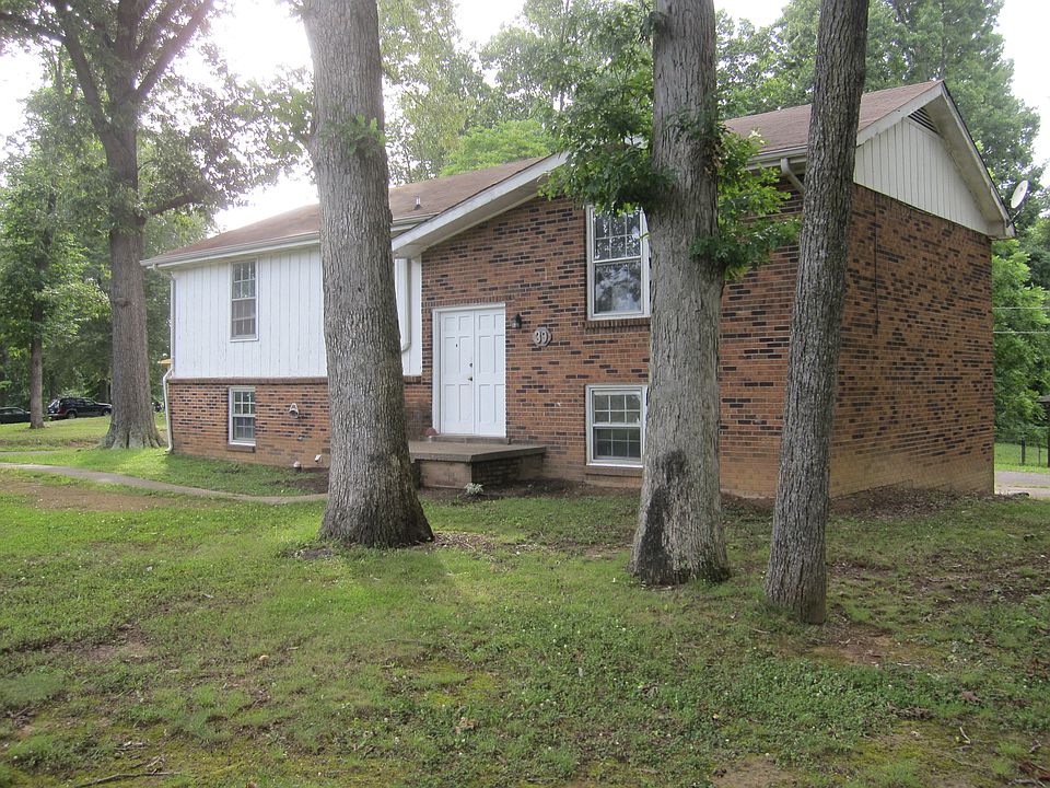 1st image of 39 Leonard Dr