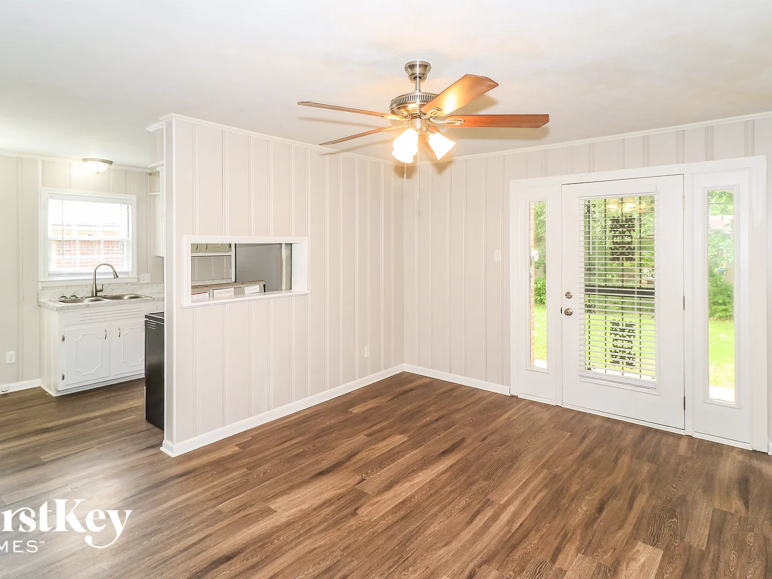 3 bed, 1.5 bath, 1496 sqft, $1,665 — Photo 4
