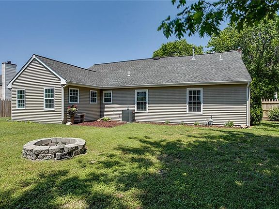 3rd image of 2517 Maymont Ct