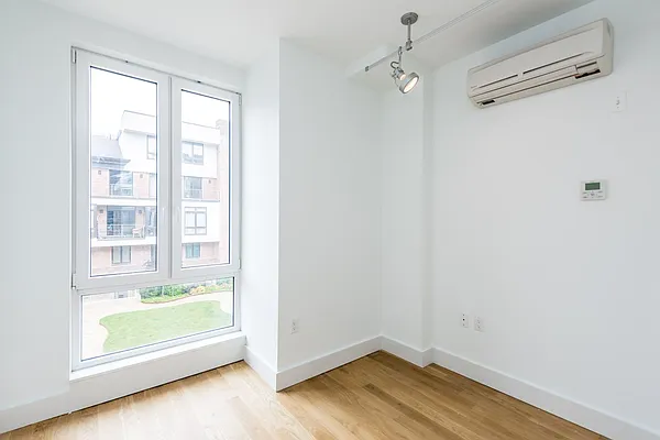 Rented by Nooklyn NYC LLC | media 71