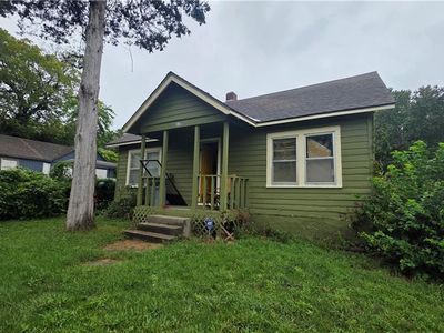 8145 Holmes Rd, Kansas City, MO, 64131