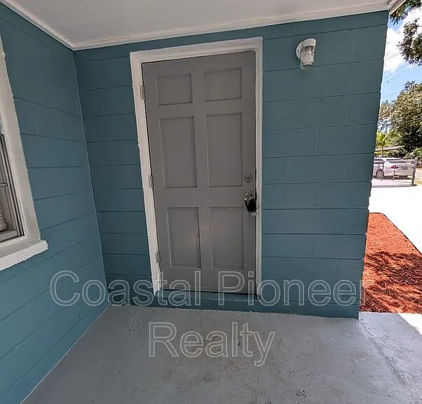 3721 N Whittier St — Photo 6