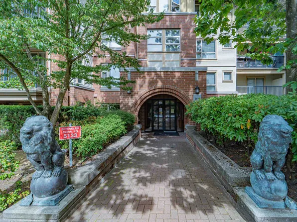 5133 Garden City Rd #1104, Richmond, BC V6X 4H9