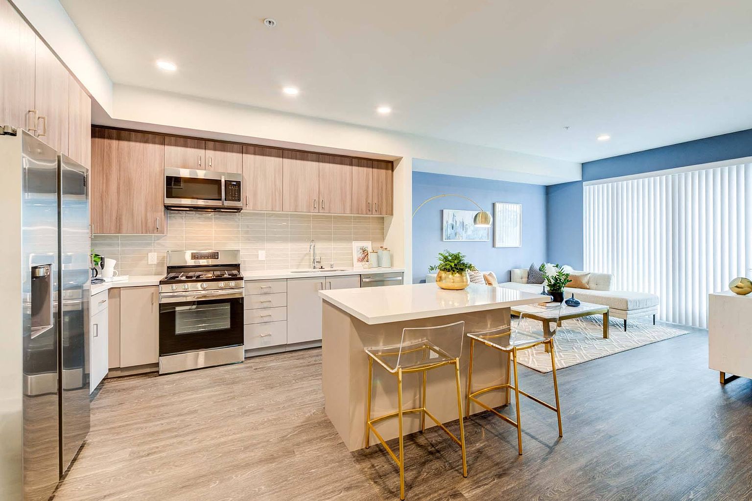 L’Appartement Effortless All In One Essence - 6041 Variel Ave Woodland Hills CA | Zillow