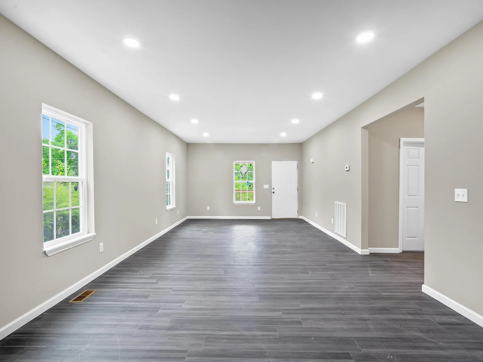 1240 Wheeler Ave — Photo 3