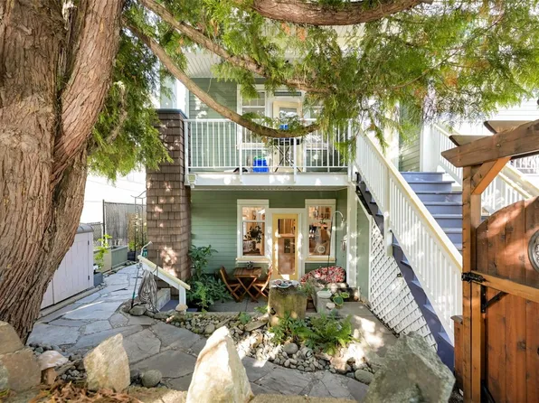2116 Richmond Rd #1, Victoria, BC V8R 4R4