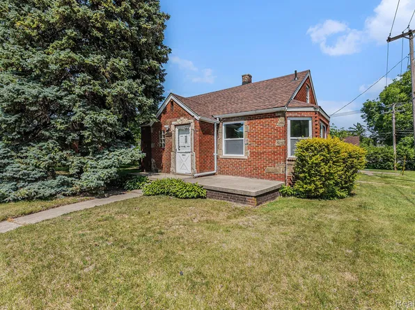 20904 Masch Ave, Warren, MI 48091