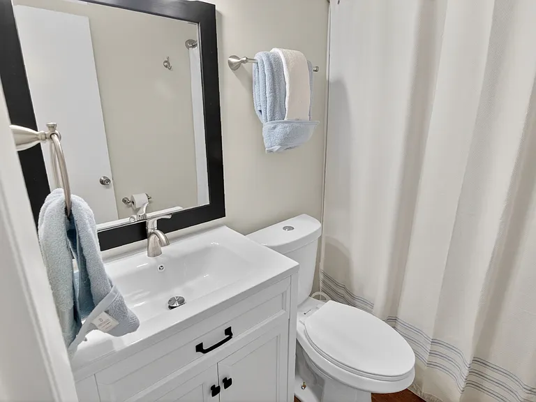 Completely renovated full bathroom between the two bedrooms upstairs