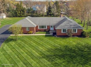 44W006 Fox Wilds Dr, Saint Charles, IL 60175
