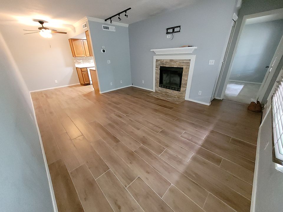 1st image of 11130 Stratford Dr APT 315