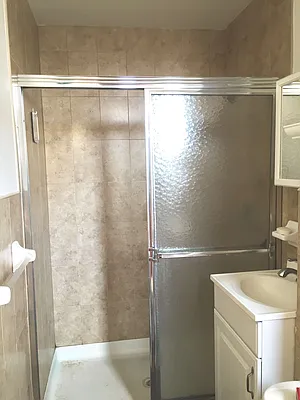 Rented by Zikos Realty Services | media 13