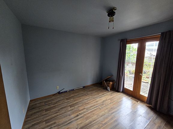 4th image of 2323 Cedar Ct