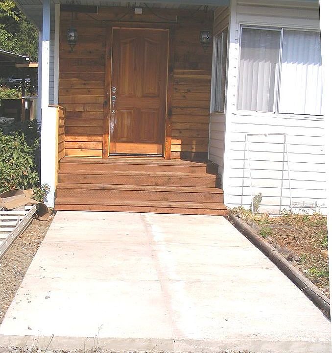 Added concrete walk 2017